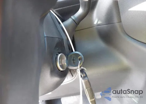 2022 Chevrolet Silverado Ltd C1500 Custom z USA, uszkodzony, nr VIN 1GCPWBEK6NZ121895